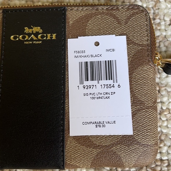 Coach Corner Zip Wristlet In Signature Canvas - Picture 16 of 16